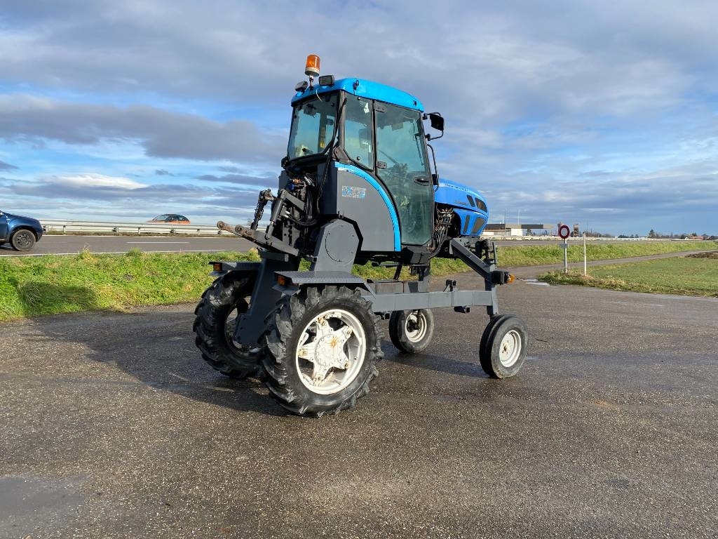 Landini REX R70V Enjambeur a Grand dégagement endommagé - Tractor: foto 4 Landini REX R70V Enjambeur a Grand dégagement endommagé - Tractor: foto 4