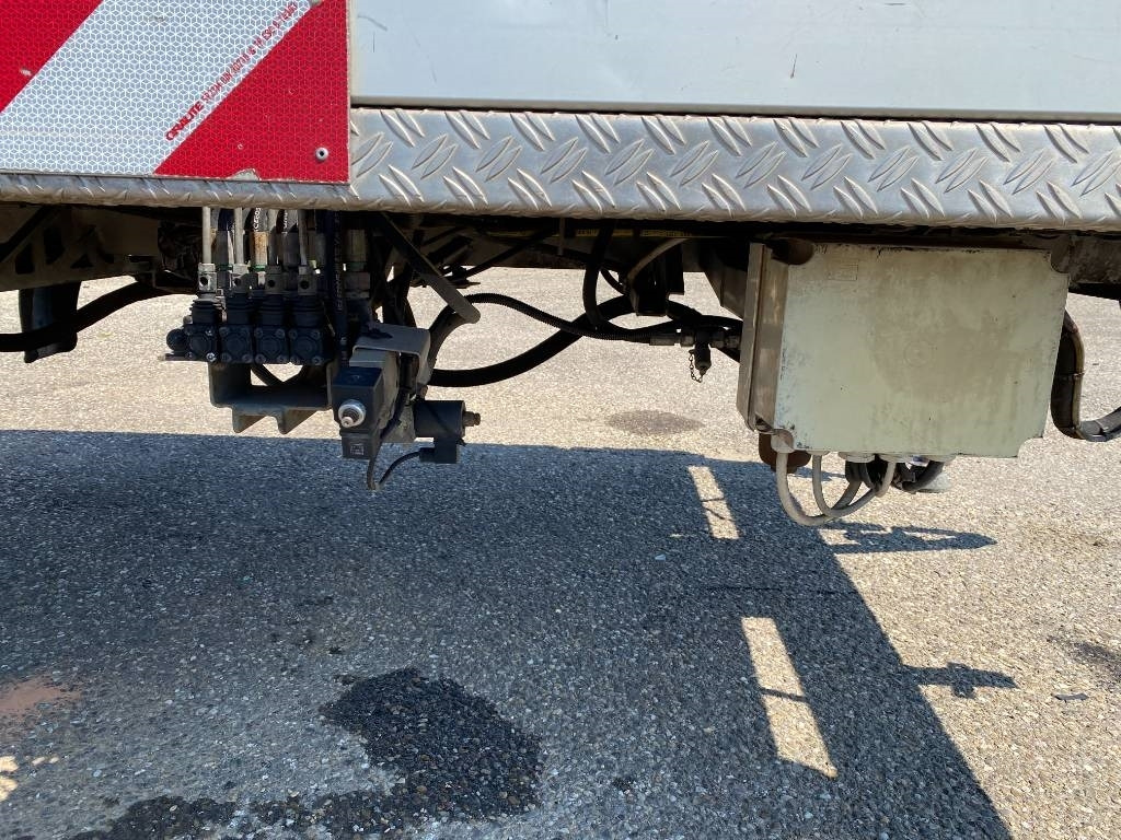 Camión con plataforma elevadora Multitel Nacelle Multitel MX 200 A réviser: foto 45 Camión con plataforma elevadora Multitel Nacelle Multitel MX 200 A réviser: foto 45