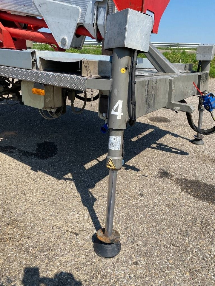 Camión con plataforma elevadora Multitel Nacelle Multitel MX 200 A réviser: foto 44 Camión con plataforma elevadora Multitel Nacelle Multitel MX 200 A réviser: foto 44