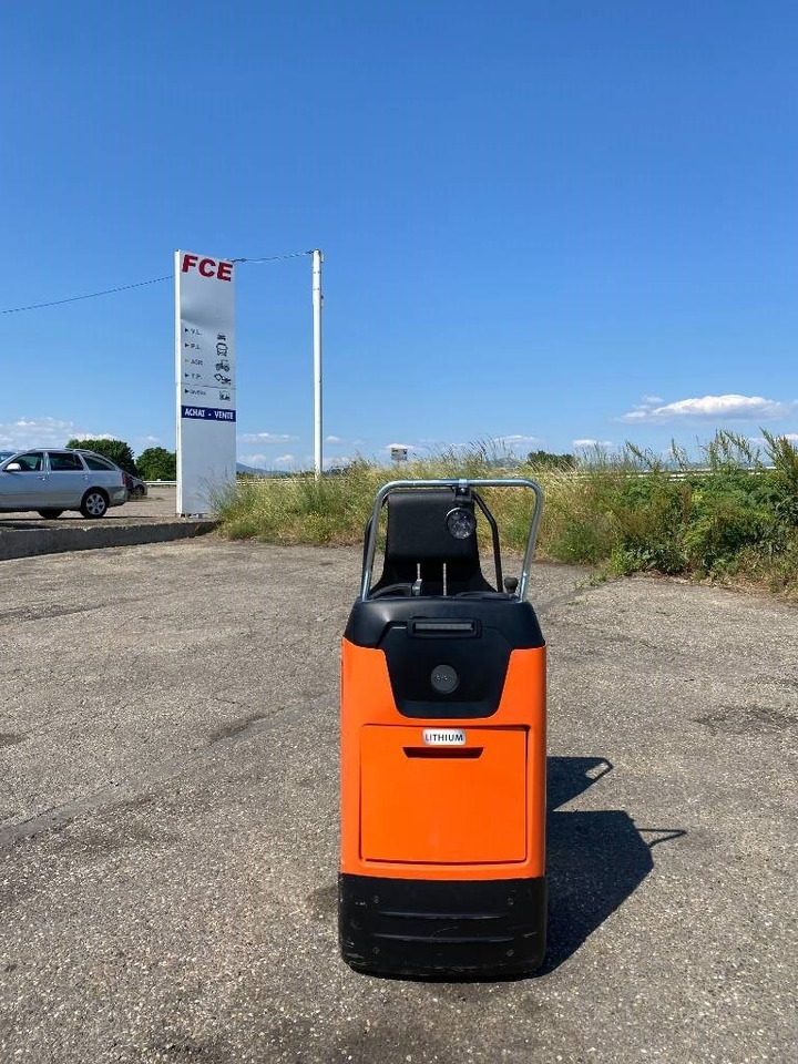 Toyota BT/MOVIT TSE 150-708 1er MAIN endommagé - Remolcadora: foto 2 Toyota BT/MOVIT TSE 150-708 1er MAIN endommagé - Remolcadora: foto 2