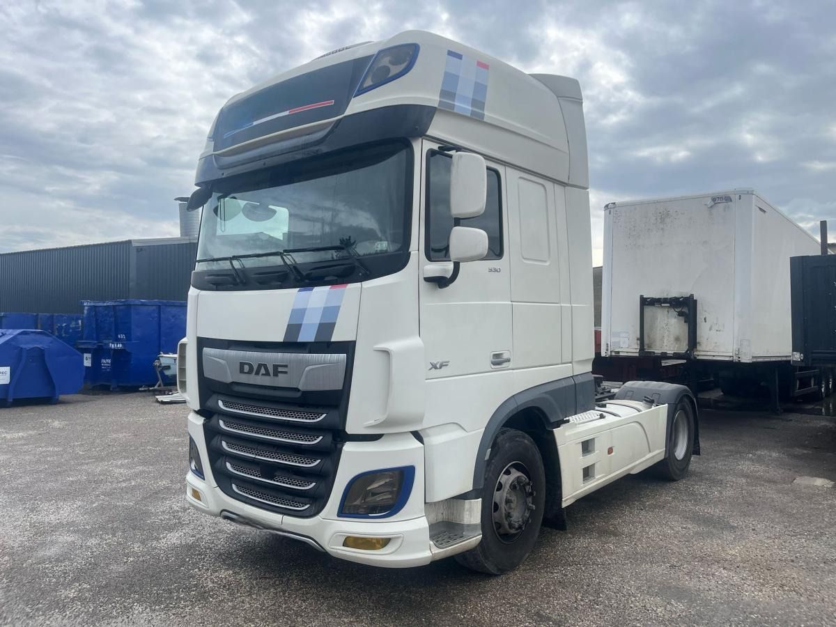 DAF XF 530 - Cabeza tractora: foto 1 DAF XF 530 - Cabeza tractora: foto 1