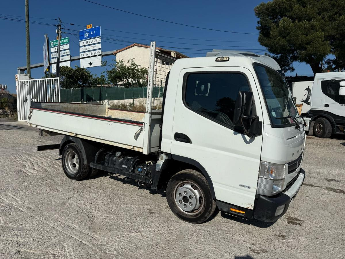 Mitsubishi Fuso Canter 3C15 - Volquete furgoneta: foto 3 Mitsubishi Fuso Canter 3C15 - Volquete furgoneta: foto 3