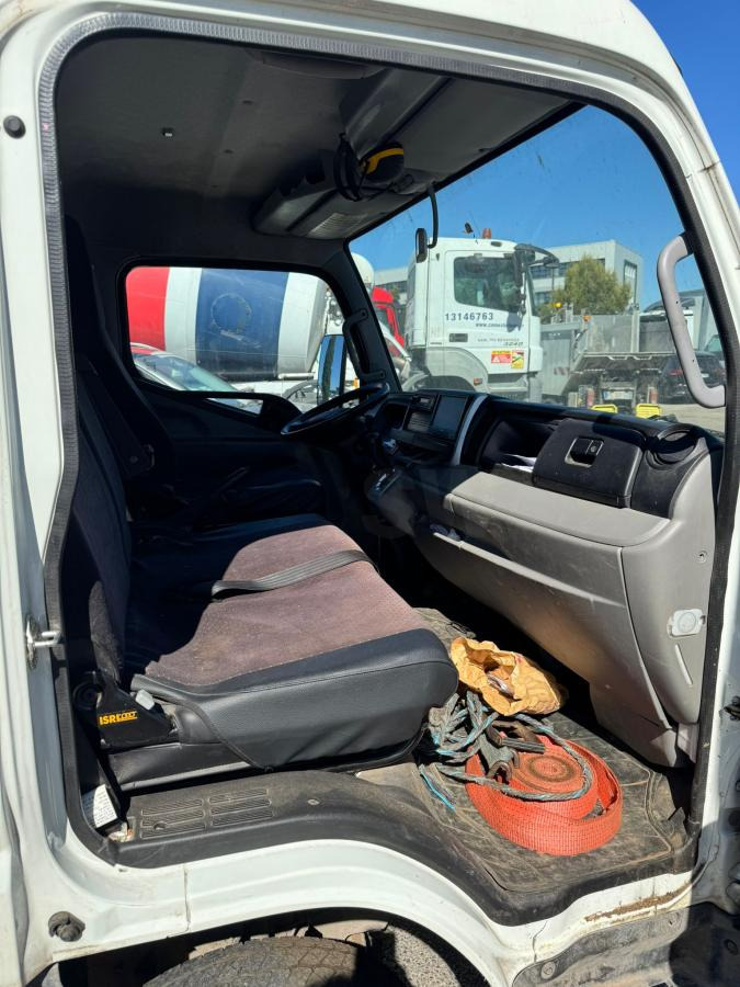 Volquete furgoneta Mitsubishi Fuso Canter 3C15: foto 14