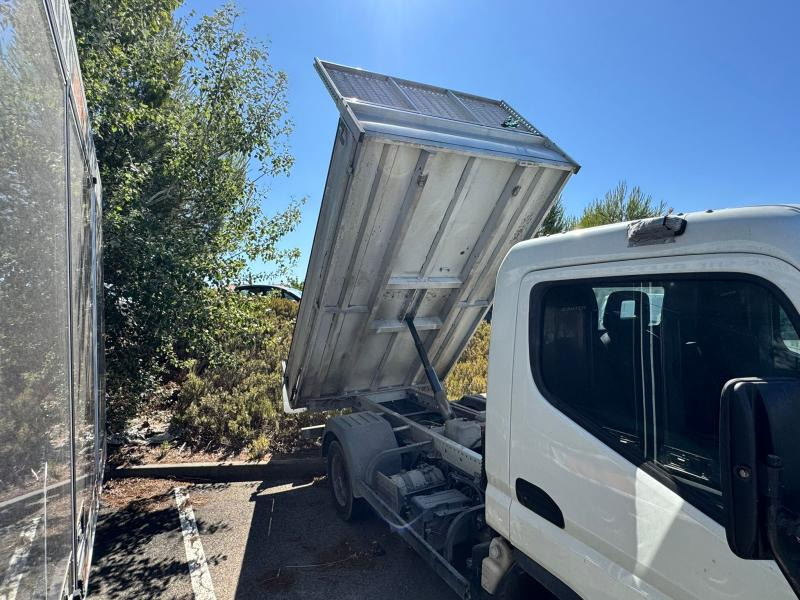 Volquete furgoneta Mitsubishi Fuso Canter 3C15: foto 10