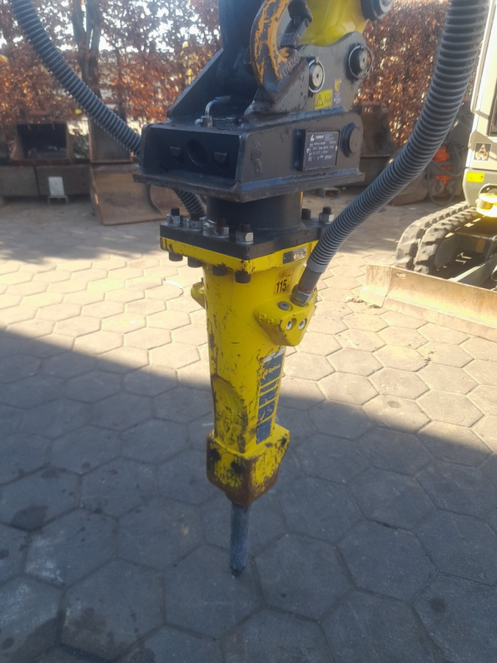 Atlas Copco SB102 - Martillo hidráulico: foto 2 Atlas Copco SB102 - Martillo hidráulico: foto 2