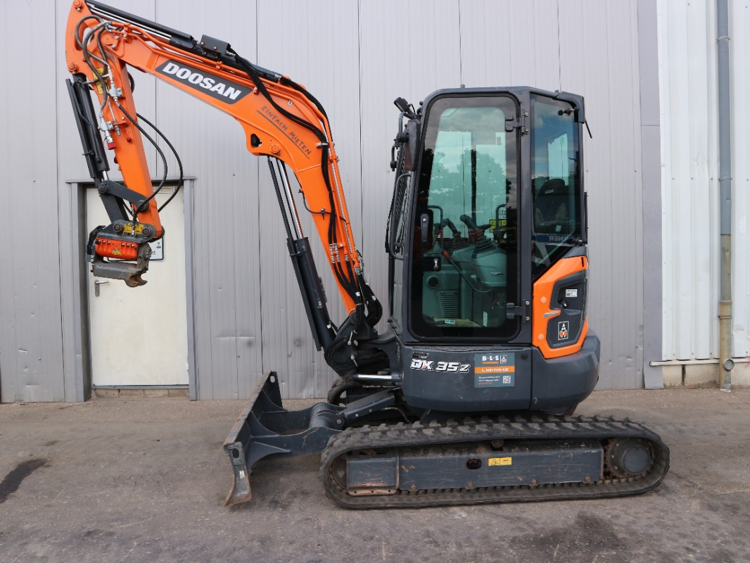 Doosan DX35Z-7 - Miniexcavadora: foto 2 Doosan DX35Z-7 - Miniexcavadora: foto 2