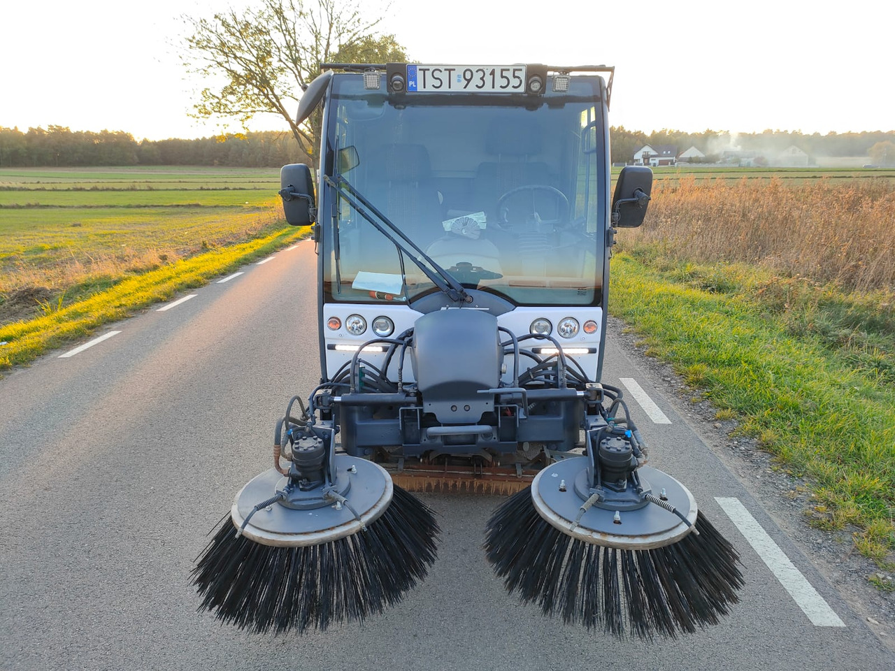 HAKO CITYMASTER 2200 - Barredora industrial: foto 4 HAKO CITYMASTER 2200 - Barredora industrial: foto 4