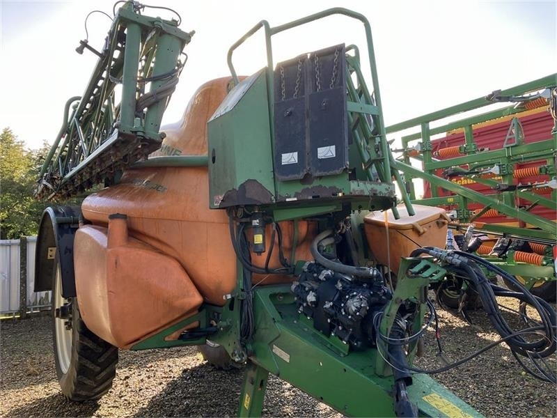 Amazone UX 4200 24m - Pulverizador arrastrado: foto 2 Amazone UX 4200 24m - Pulverizador arrastrado: foto 2