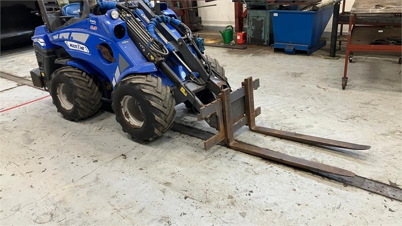 Multione 5.3 5.3 - Cargadora articulada: foto 3 Multione 5.3 5.3 - Cargadora articulada: foto 3