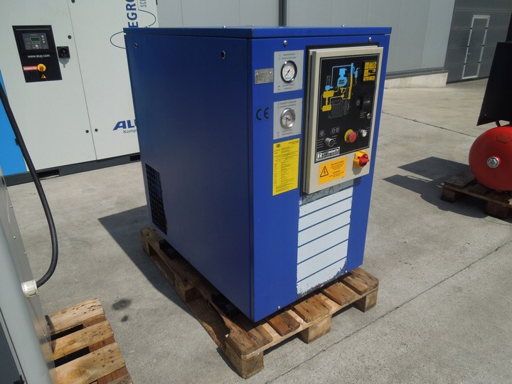 AIRPRESS RLE20-10 - Compresor de aire: foto 1 AIRPRESS RLE20-10 - Compresor de aire: foto 1