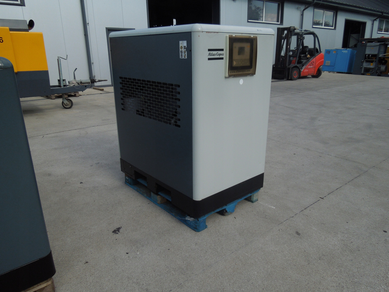 ATLAS COPCO FD410 - Compresor de aire: foto 1 ATLAS COPCO FD410 - Compresor de aire: foto 1