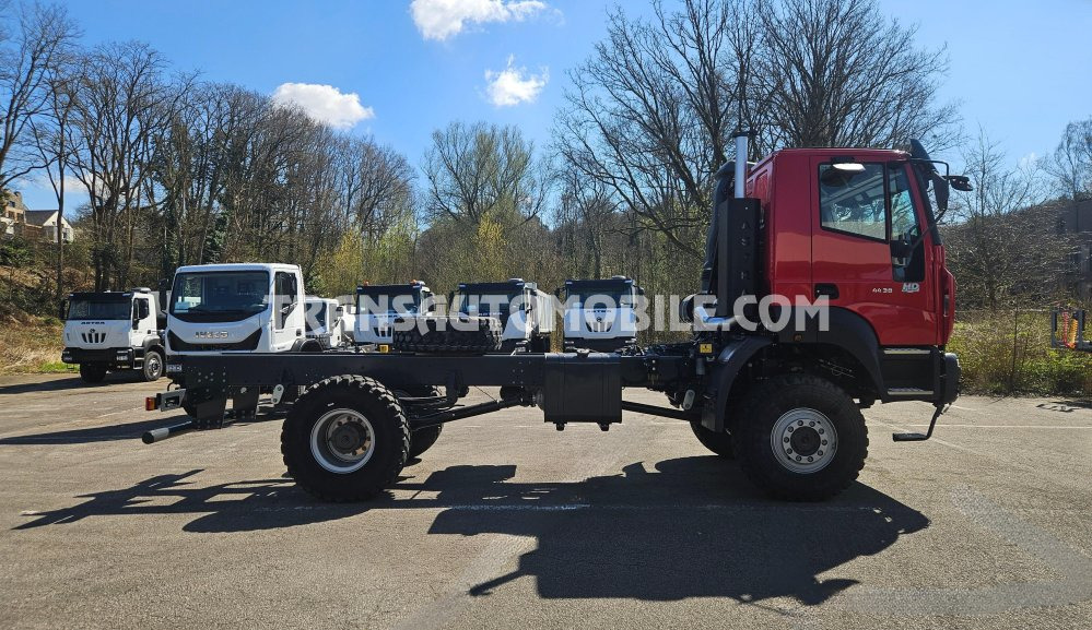Leasing financiero de  IVECO ASTRA HD9 44.38 12.9L TURBO DIESEL chassis cab heavy duty 4x4 single rear - EXPORT OUT EU leasing IVECO ASTRA HD9 44.38 12.9L TURBO DIESEL chassis cab heavy duty 4x4 single rear - EXPORT OUT EU: foto 15