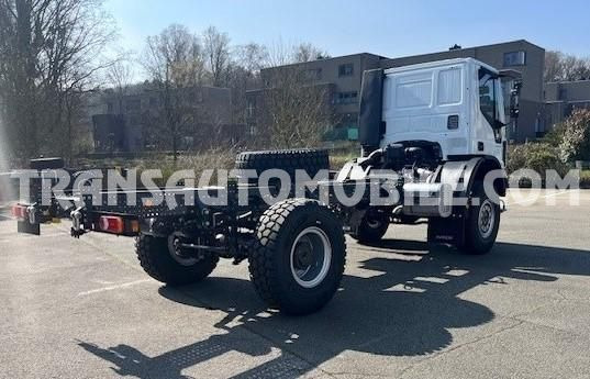 Iveco Eurocargo ML150E24WS 5.9L TURBO DIESEL 4x4 EURO3 CHASSIS CAB - EXPORT OUT EU - Chasis camión: foto 2 Iveco Eurocargo ML150E24WS 5.9L TURBO DIESEL 4x4 EURO3 CHASSIS CAB - EXPORT OUT EU - Chasis camión: foto 2