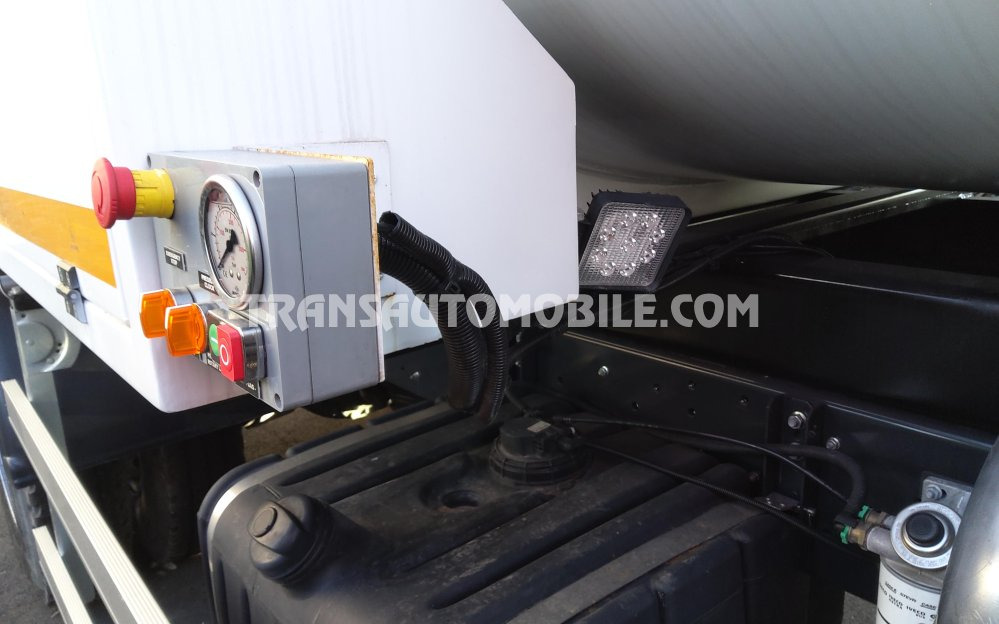 Cisterna camión nuevo Iveco Eurocargo ML180E28 5.9L TURBO DIESEL 4x2 water tank 10.000L - EXPORT OUT EU: foto 20 Cisterna camión nuevo Iveco Eurocargo ML180E28 5.9L TURBO DIESEL 4x2 water tank 10.000L - EXPORT OUT EU: foto 20