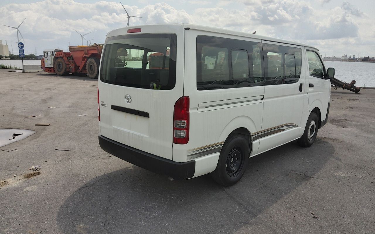 Minibús, Furgoneta de pasajeros nuevo Toyota Hiace STANDARD ROOF 2.5L Diesel Manual: foto 6 Minibús, Furgoneta de pasajeros nuevo Toyota Hiace STANDARD ROOF 2.5L Diesel Manual: foto 6