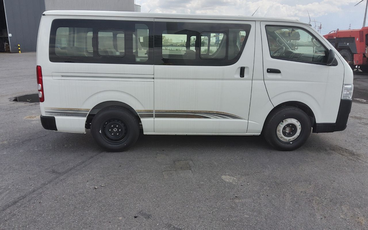 Minibús, Furgoneta de pasajeros nuevo Toyota Hiace STANDARD ROOF 2.5L Diesel Manual: foto 7 Minibús, Furgoneta de pasajeros nuevo Toyota Hiace STANDARD ROOF 2.5L Diesel Manual: foto 7