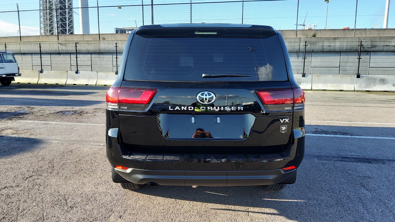 Toyota Land Cruiser 300 V6 VX 7 SEATERS / PLACES 3.5L Petrol Automatic VXVHO - SUV/ Todoterreno: foto 5 Toyota Land Cruiser 300 V6 VX 7 SEATERS / PLACES 3.5L Petrol Automatic VXVHO - SUV/ Todoterreno: foto 5