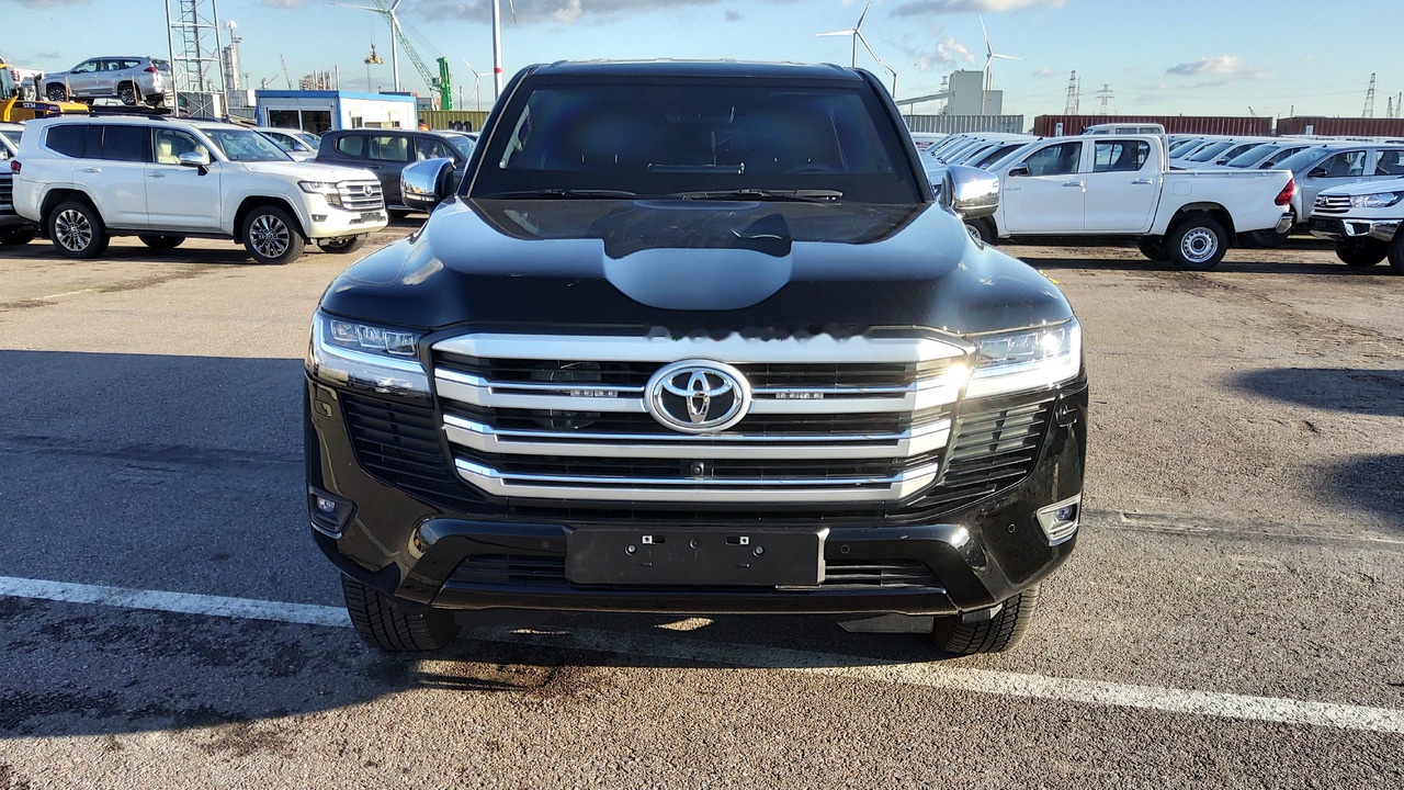 Toyota Land Cruiser 300 V6 VX 7 SEATERS / PLACES 3.5L Petrol Automatic VXVHO - SUV/ Todoterreno: foto 2 Toyota Land Cruiser 300 V6 VX 7 SEATERS / PLACES 3.5L Petrol Automatic VXVHO - SUV/ Todoterreno: foto 2