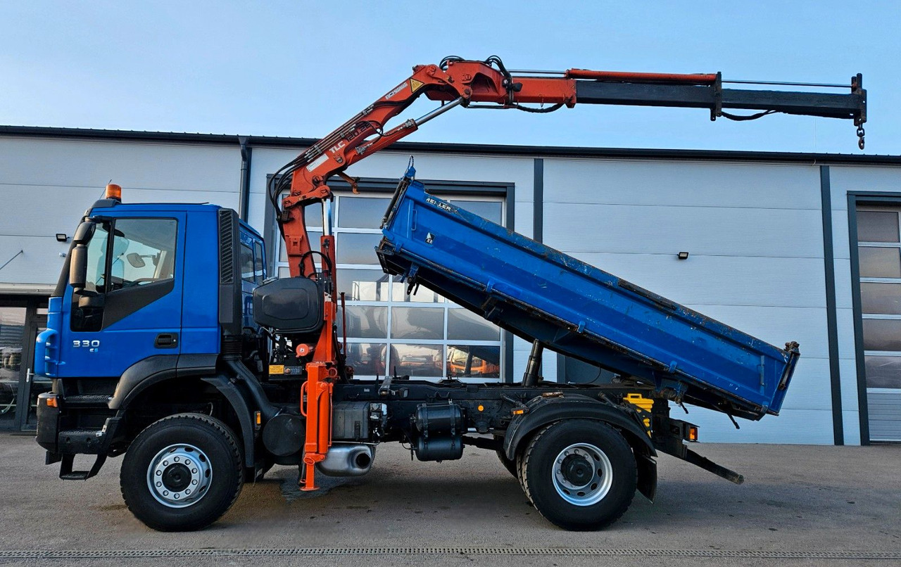 Iveco Trakker 190T33 4x4 Euro5 Kran Atlas 120.2E Funk - Volquete camión, Camión grúa: foto 4 Iveco Trakker 190T33 4x4 Euro5 Kran Atlas 120.2E Funk - Volquete camión, Camión grúa: foto 4