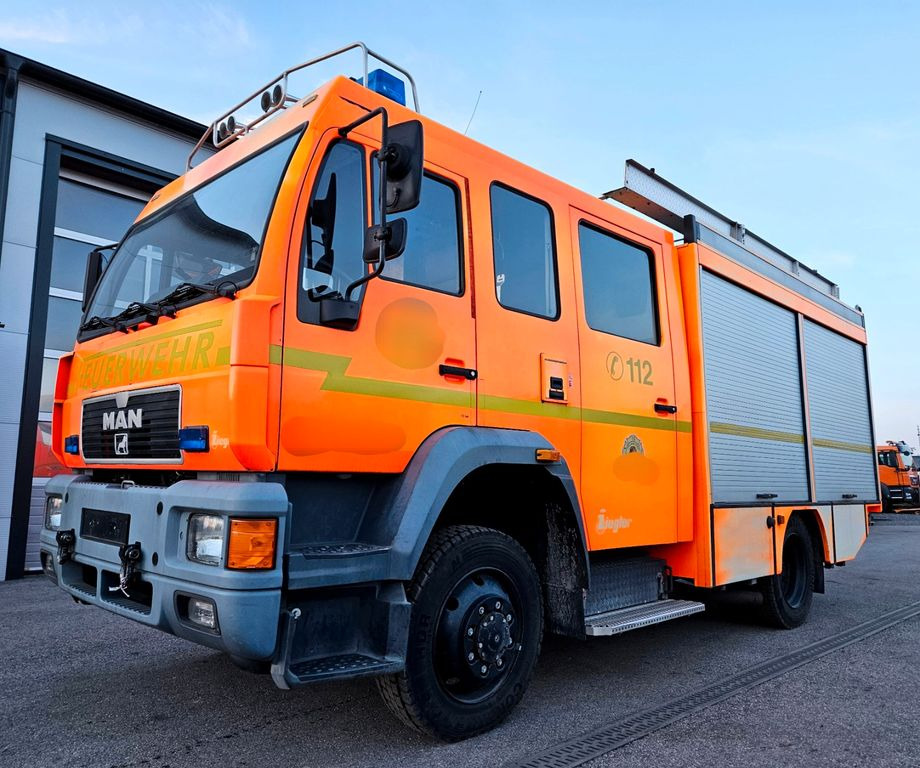 MAN 14.224 L80 4x4 Feuerwehr LF16 Ziegler - Camión de bomberos: foto 1 MAN 14.224 L80 4x4 Feuerwehr LF16 Ziegler - Camión de bomberos: foto 1