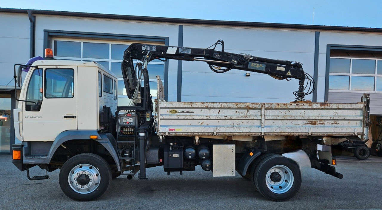 MAN LE 14.250 4x4 HIAB 077BS-2 Kran Greifer - Volquete camión, Camión grúa: foto 5 MAN LE 14.250 4x4 HIAB 077BS-2 Kran Greifer - Volquete camión, Camión grúa: foto 5
