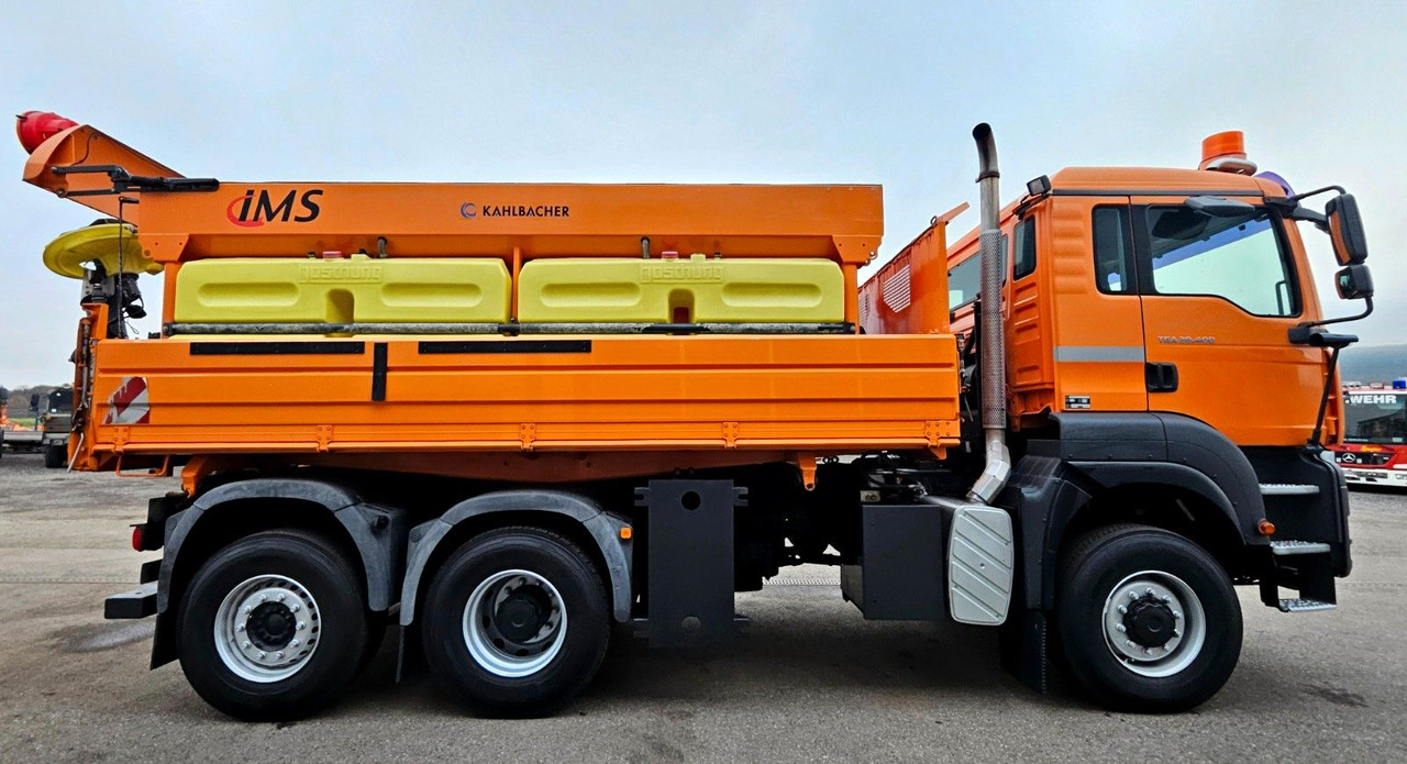 MAN TGA 28.400 6x4-4 Winterdienst - Volquete camión: foto 2 MAN TGA 28.400 6x4-4 Winterdienst - Volquete camión: foto 2