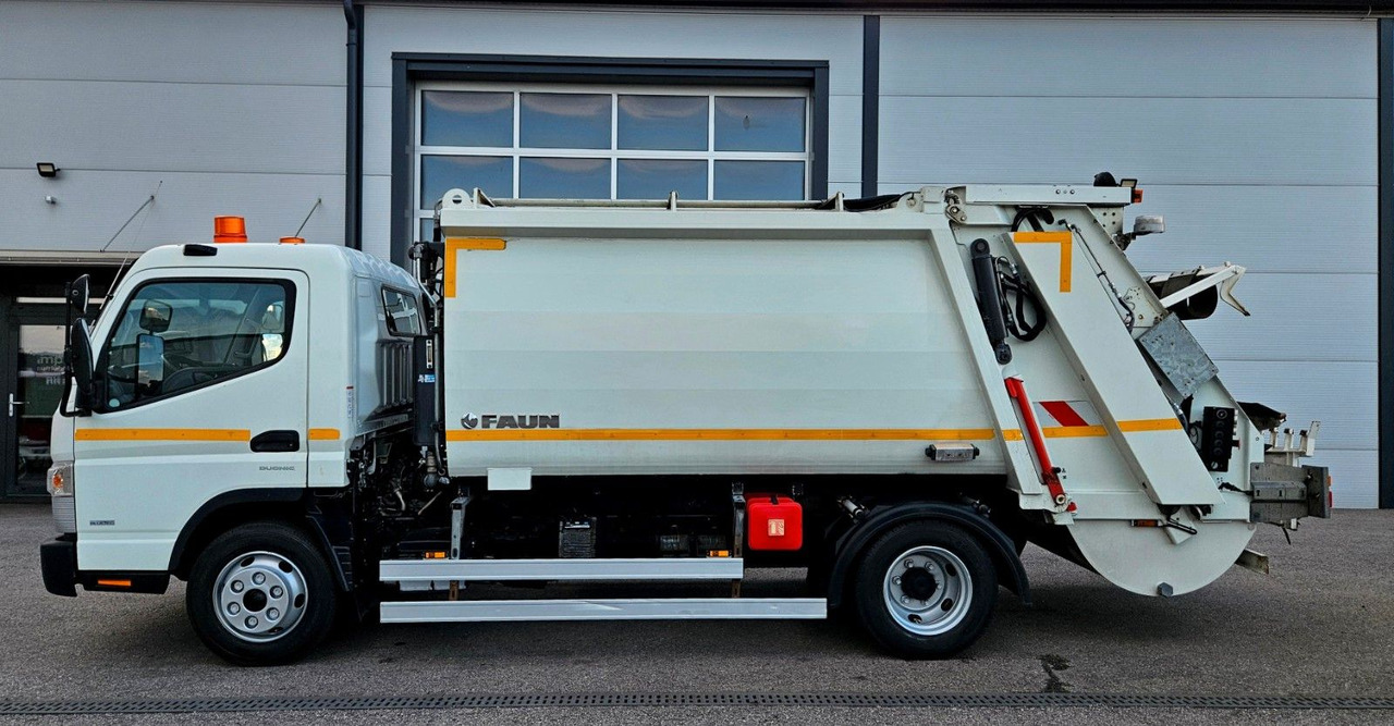 Mitsubishi Fuso Canter 7S18 FAUN Variopress Euro6 - Camión de basura: foto 2 Mitsubishi Fuso Canter 7S18 FAUN Variopress Euro6 - Camión de basura: foto 2