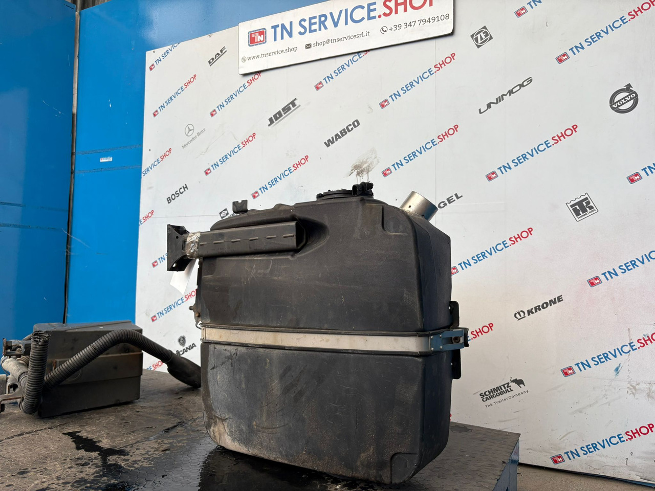 Serbatoio Adblue Iveco - Depósito de AdBlue para Vehículo comercial ligero: foto 2 Serbatoio Adblue Iveco - Depósito de AdBlue para Vehículo comercial ligero: foto 2