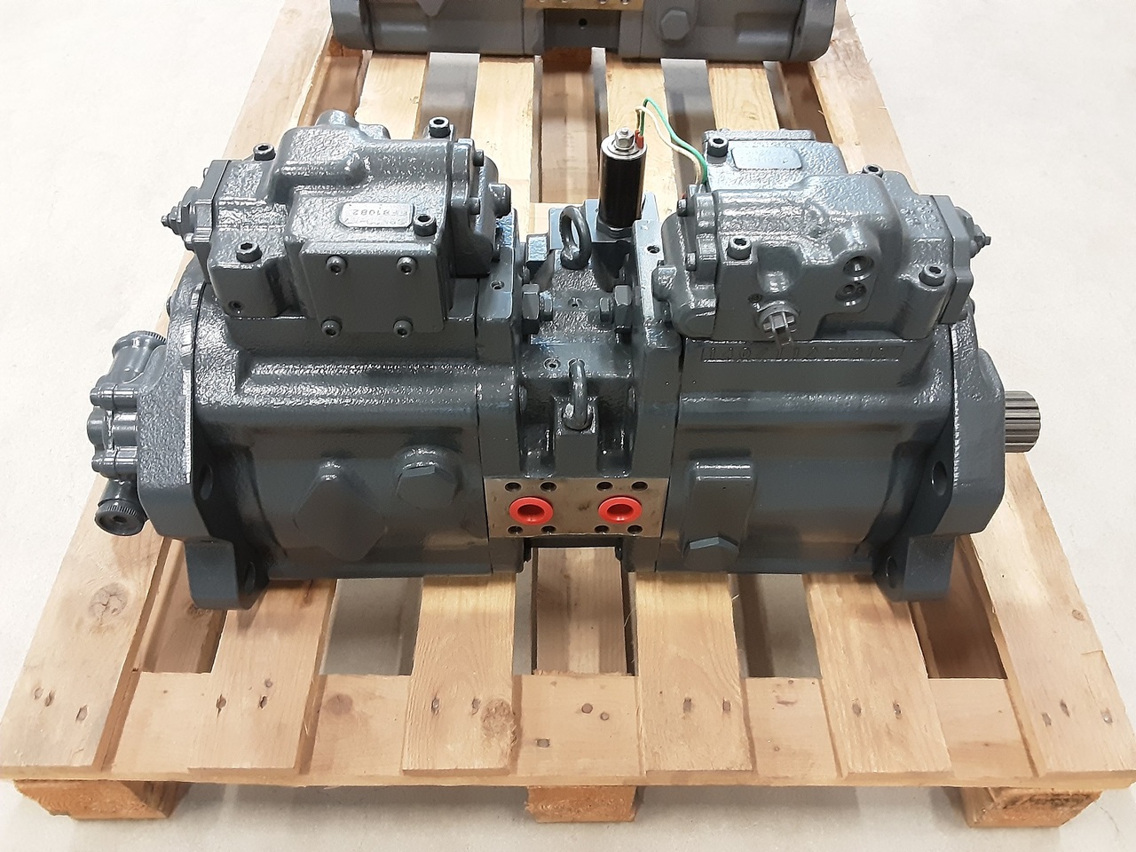Kawasaki K5V140DT-151R-9N29-HV - Bomba hidráulica para Excavadora de cadenas: foto 3 Kawasaki K5V140DT-151R-9N29-HV - Bomba hidráulica para Excavadora de cadenas: foto 3