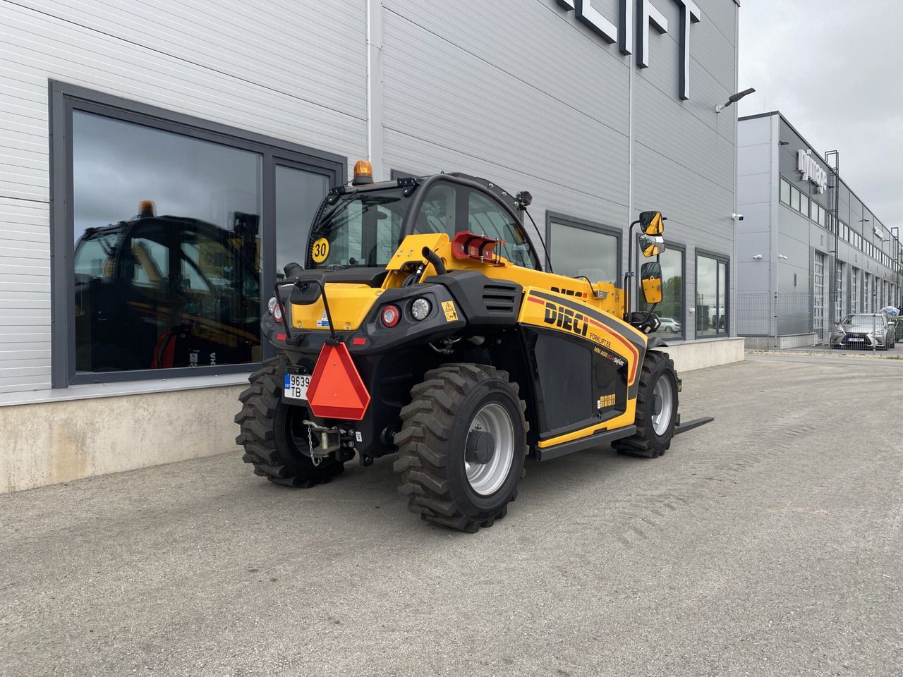 Dieci Mini Agri 20.4 SMART 37 kW - Manipulador telescópico: foto 4 Dieci Mini Agri 20.4 SMART 37 kW - Manipulador telescópico: foto 4