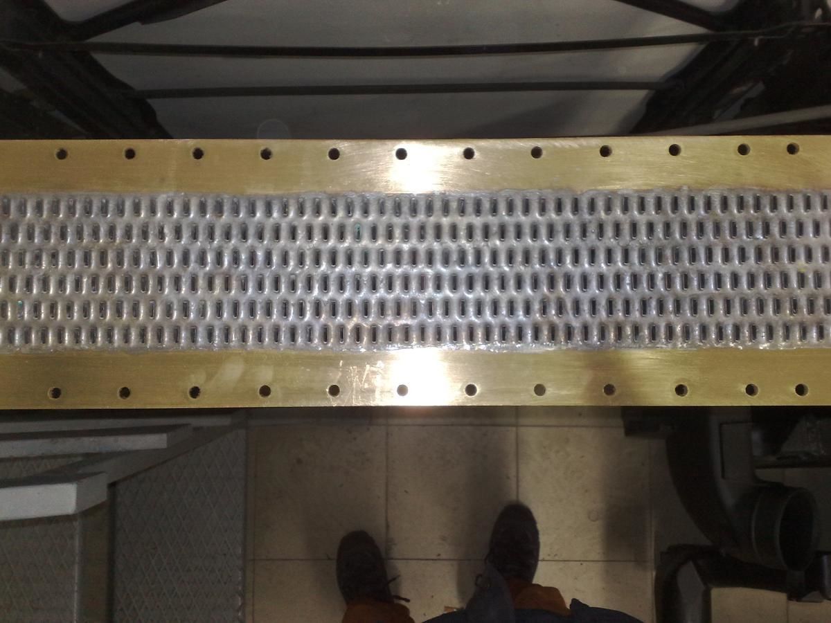 RADIATORE NH W 230 76072592 - Radiador: foto 3 RADIATORE NH W 230 76072592 - Radiador: foto 3