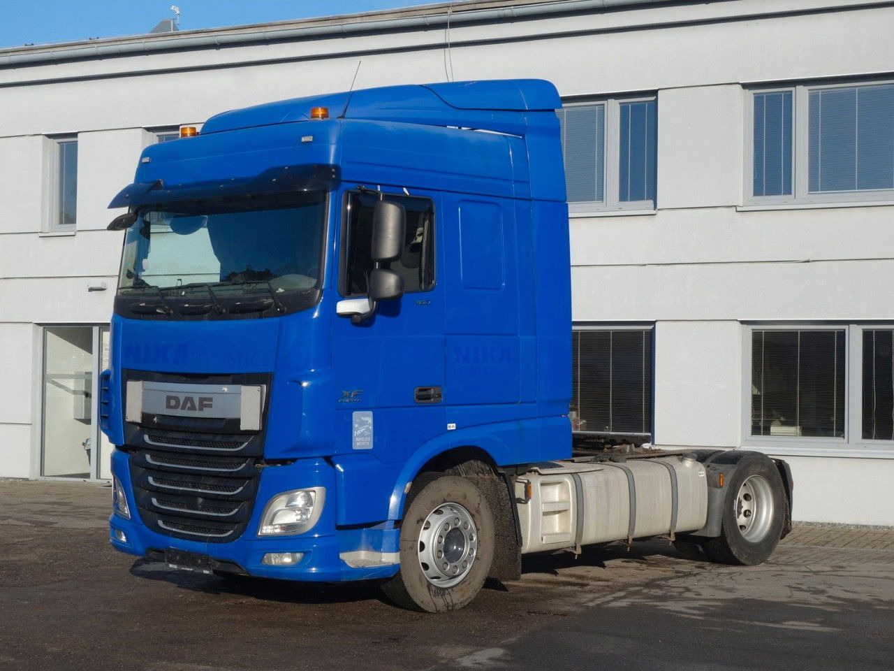 DAF XF 460 SC Standard E6, Standklima - Cabeza tractora: foto 1 DAF XF 460 SC Standard E6, Standklima - Cabeza tractora: foto 1