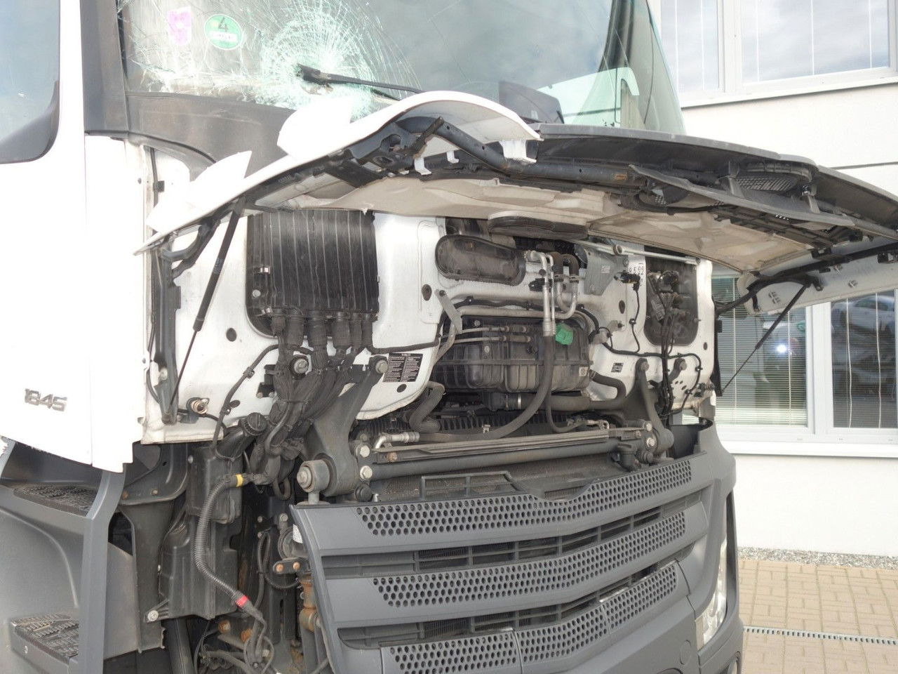 Mercedes-Benz Actros 1845 LD BIG Space MirrorCam - Cabeza tractora: foto 4 Mercedes-Benz Actros 1845 LD BIG Space MirrorCam - Cabeza tractora: foto 4