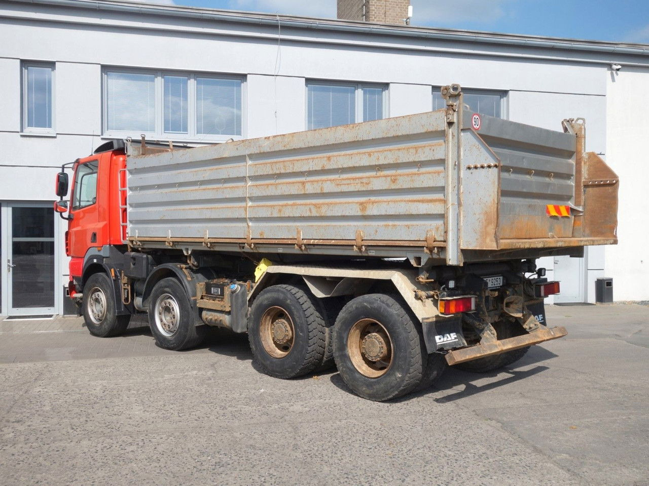 DAF CF 85.410 8x4 mit Meiller - Volquete camión: foto 4 DAF CF 85.410 8x4 mit Meiller - Volquete camión: foto 4