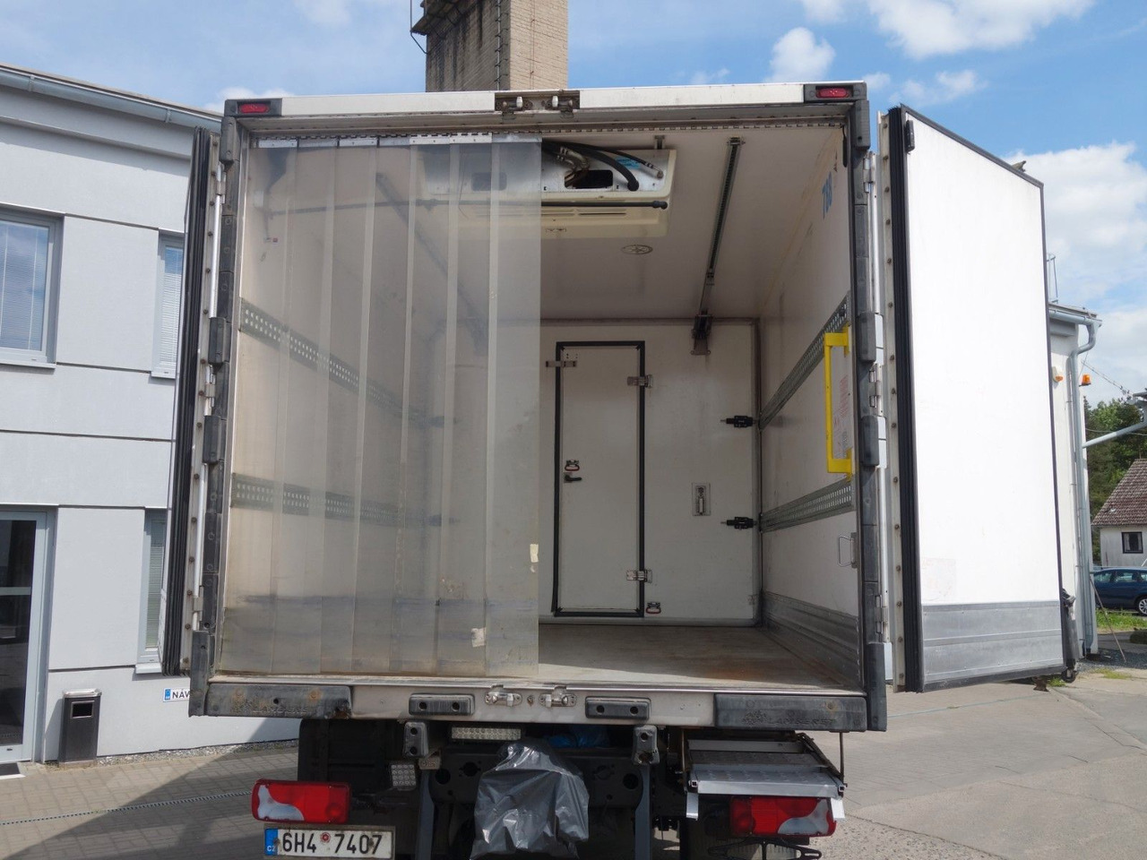MAN TGM 13.250 4x4 mit Thermo King. 2 Temperaturen - Frigorífico camión: foto 5 MAN TGM 13.250 4x4 mit Thermo King. 2 Temperaturen - Frigorífico camión: foto 5