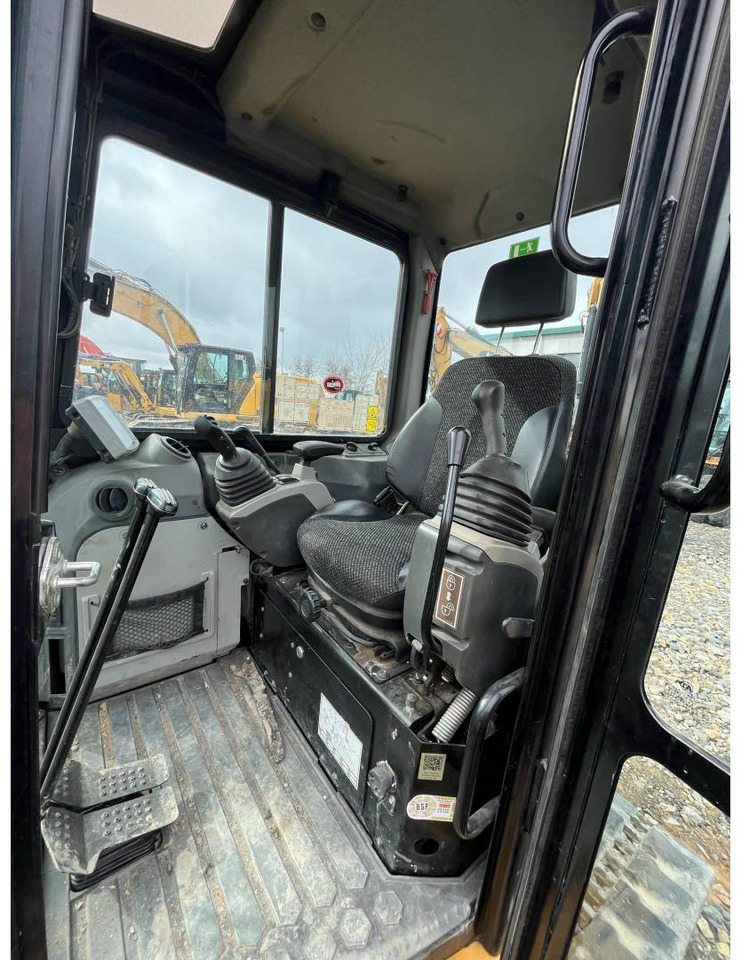 Excavadora de cadenas CAT 305.5E2CR: foto 7