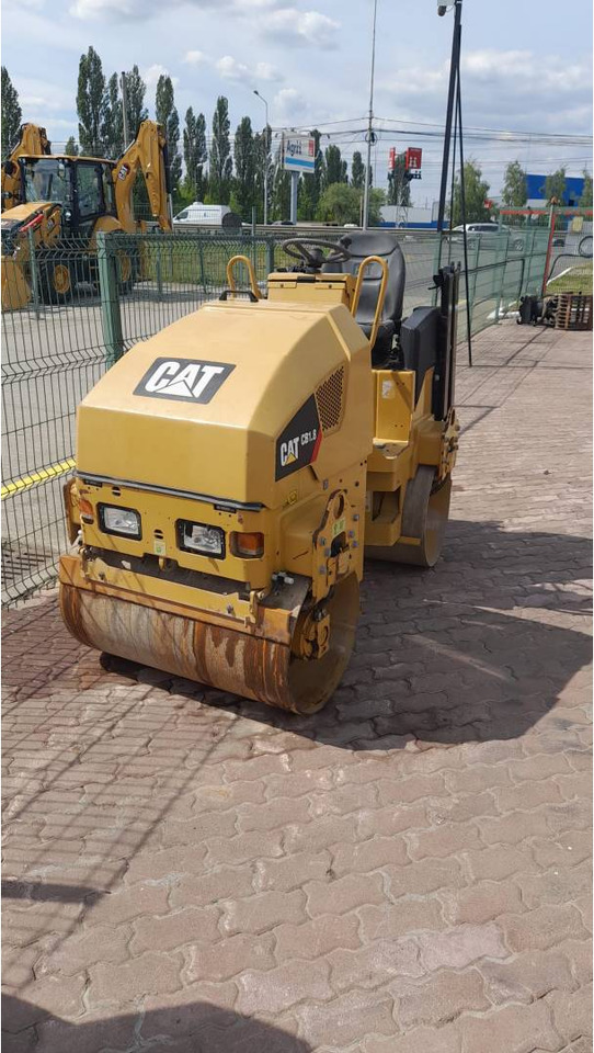 CAT CB 1.8 - Rodillo: foto 1 CAT CB 1.8 - Rodillo: foto 1