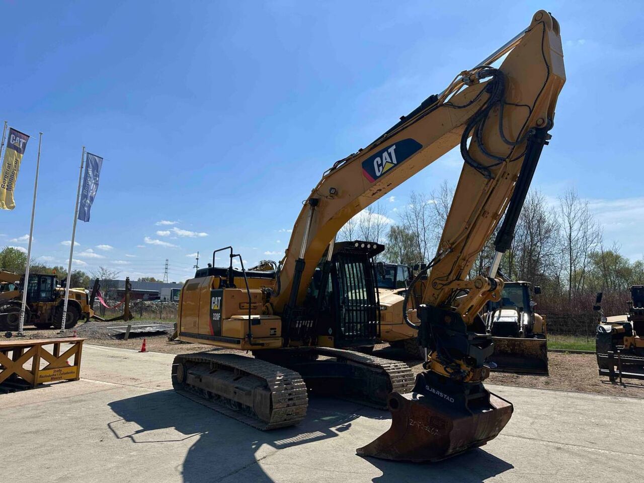 CAT 320FL - Excavadora de cadenas: foto 2 CAT 320FL - Excavadora de cadenas: foto 2