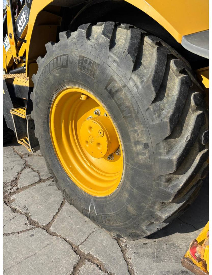 Retroexcavadora CAT 432F2: foto 9