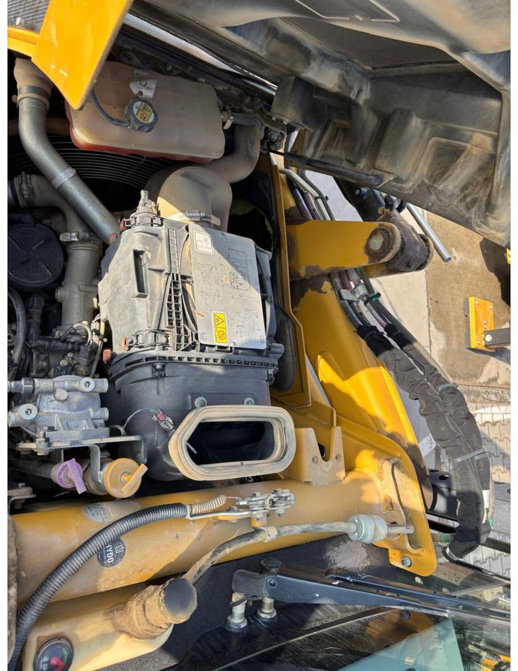 Retroexcavadora CAT 432F2: foto 7