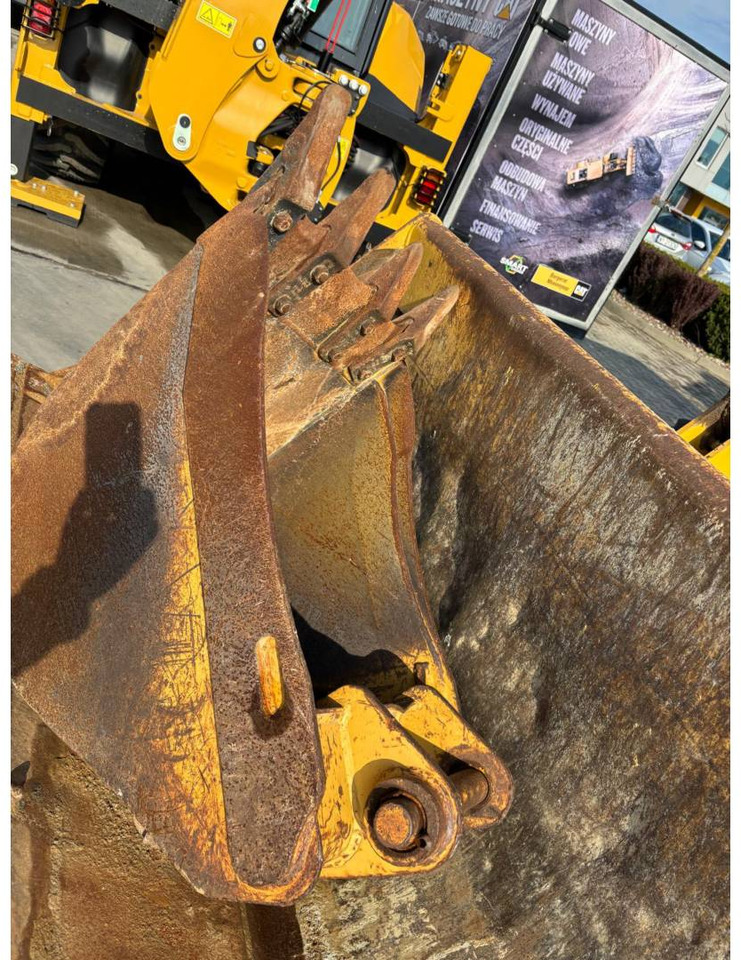 Retroexcavadora CAT 432F2: foto 13