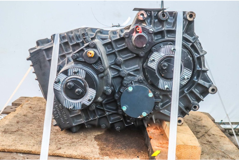 MAN VG172 P22-6 81.37000-7411 - Caja de cambios para Camión: foto 1 MAN VG172 P22-6 81.37000-7411 - Caja de cambios para Camión: foto 1