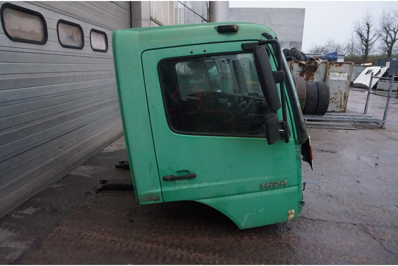 Mercedes-Benz ATEGO F07 KORT RECHTS STUUR 972 890 25 200671 - Cabina e interior para Camión: foto 2 Mercedes-Benz ATEGO F07 KORT RECHTS STUUR 972 890 25 200671 - Cabina e interior para Camión: foto 2