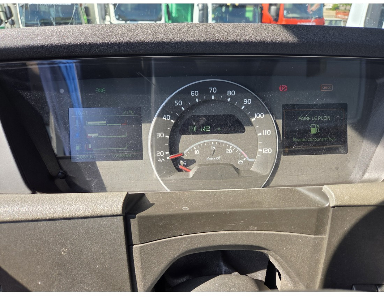 Cabeza tractora VOLVO FH 500 4X2 TRACTOR UNIT 2 TANKS VEB+: foto 11