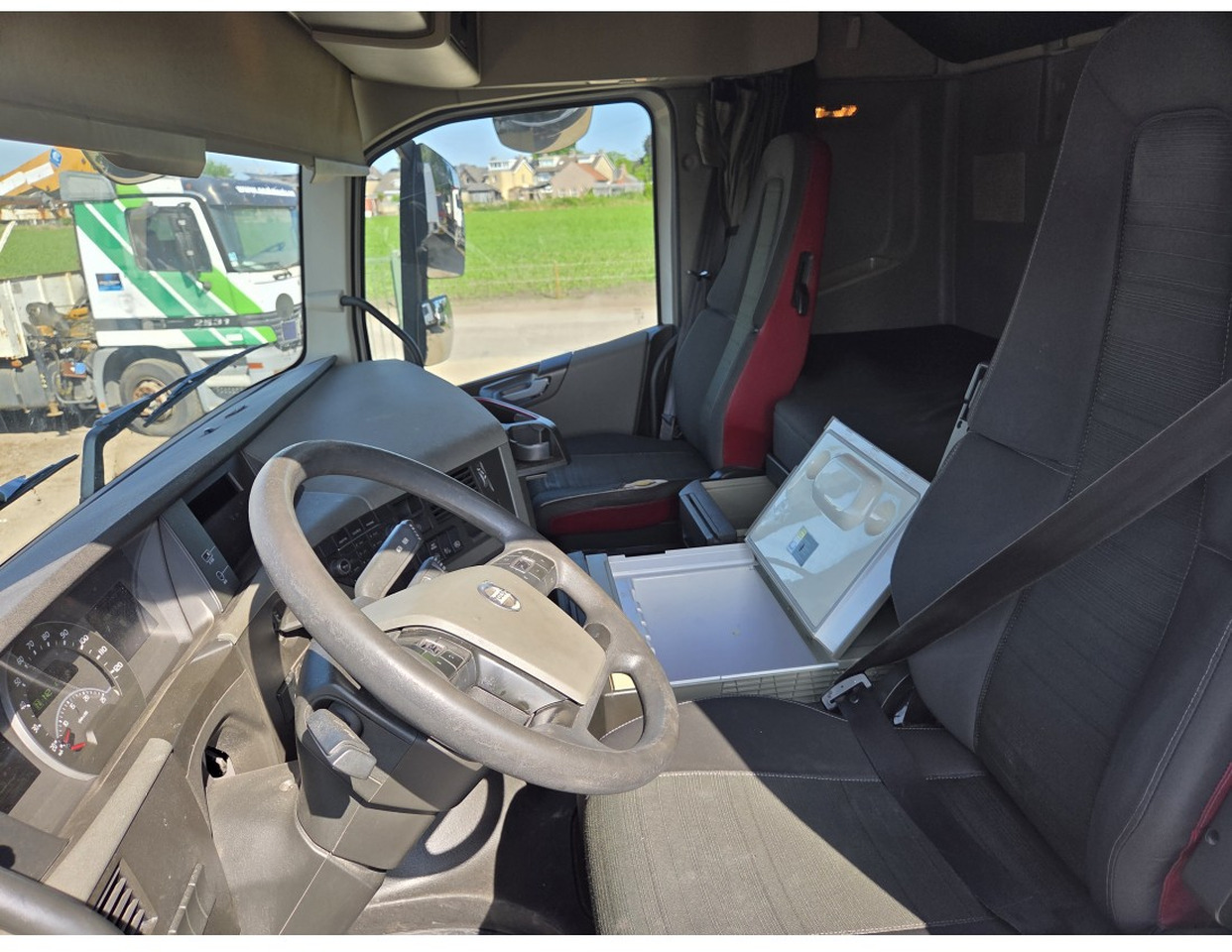 Cabeza tractora VOLVO FH 500 4X2 TRACTOR UNIT 2 TANKS VEB+: foto 9