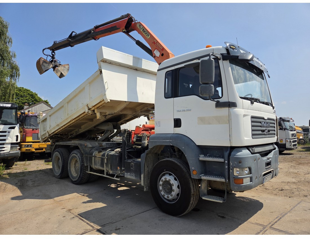 MAN TGA 26.350 6X4 BORDMATIC TIPPER CRANE PALFINGER PK15500 - Volquete camión, Camión grúa: foto 4 MAN TGA 26.350 6X4 BORDMATIC TIPPER CRANE PALFINGER PK15500 - Volquete camión, Camión grúa: foto 4