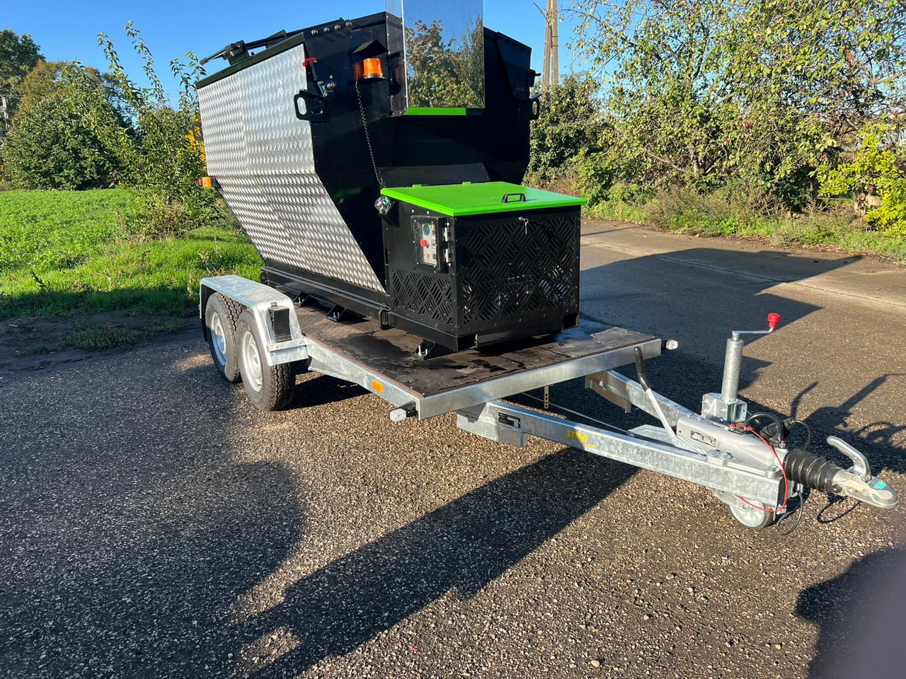 TICAB Asphalt Hot Box from the Manufacturer for 2,8 t, termiskais bunkurs asfaltam HB-2 - Construcción de carreteras: foto 1 TICAB Asphalt Hot Box from the Manufacturer for 2,8 t, termiskais bunkurs asfaltam HB-2 - Construcción de carreteras: foto 1