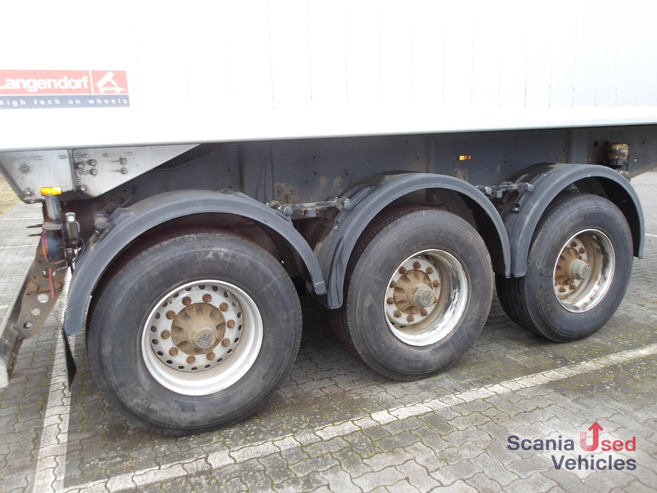 LANGENDORF SKA 24/30 - 28m³ - ALUKASTEN - LIFT - BPW - - Volquete semirremolque: foto 5 LANGENDORF SKA 24/30 - 28m³ - ALUKASTEN - LIFT - BPW - - Volquete semirremolque: foto 5