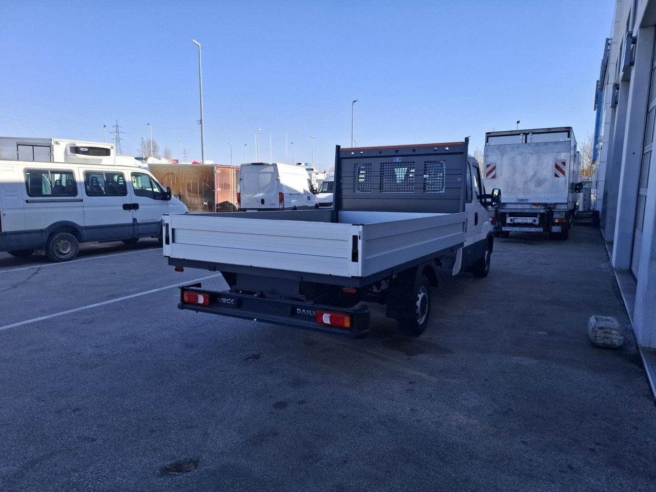 IVECO Daily 35S16D - Furgón, Furgoneta combi: foto 4 IVECO Daily 35S16D - Furgón, Furgoneta combi: foto 4