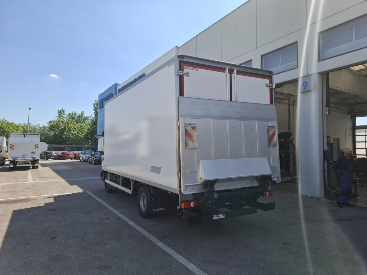 IVECO Eurocargo ML120EL21/P - Frigorífico camión: foto 4 IVECO Eurocargo ML120EL21/P - Frigorífico camión: foto 4